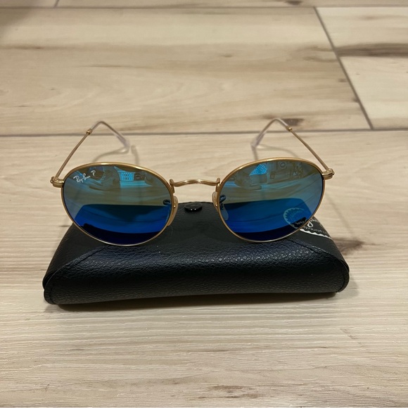 Ray-Ban Round Flash Lenses in Blue - Picture 3 of 4